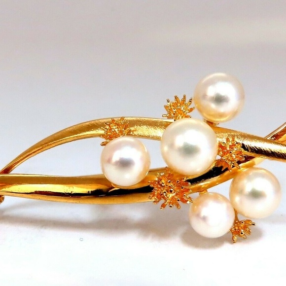 Akoya Pearls 14 Karat Gold Pin